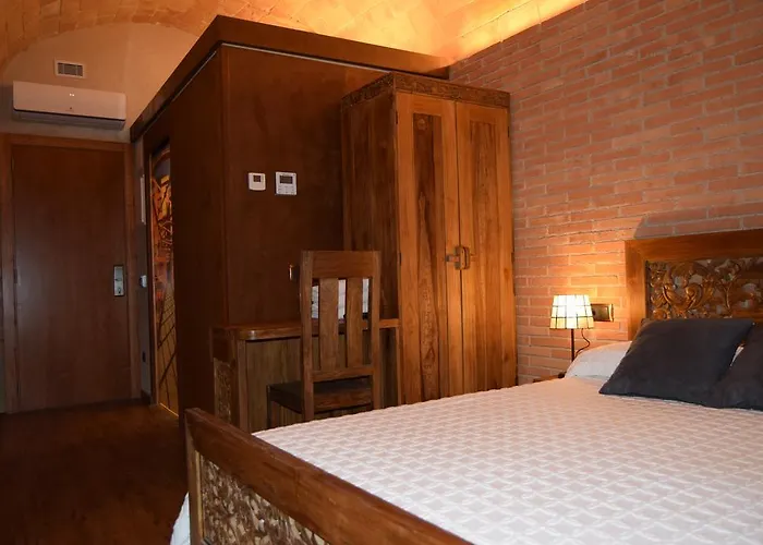 Historic Hotel Girona