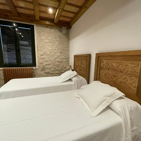 Historic 4* ז'ירונה