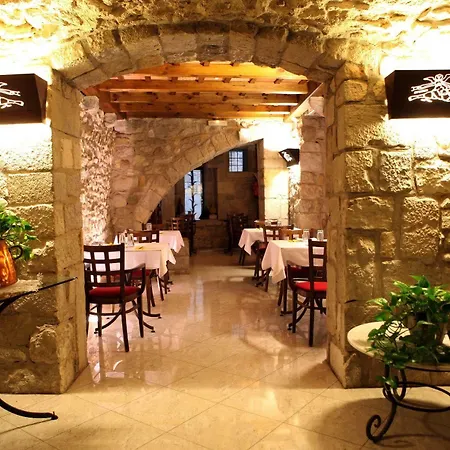 מלון Historic ז'ירונה