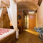 Hotel Historic 4*